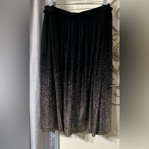 Plus size Ombré Black/Gold glitter skirt - Picture 8 of 10